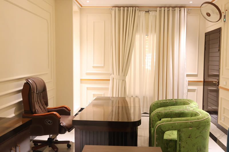 Dullam Palace, Toba Tek Singh - Office - Picture 1